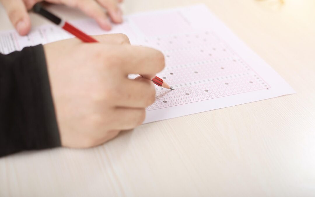 ¿Qué tipo de preguntas incluye el examen de un Auxiliar Administrativo del Estado?
